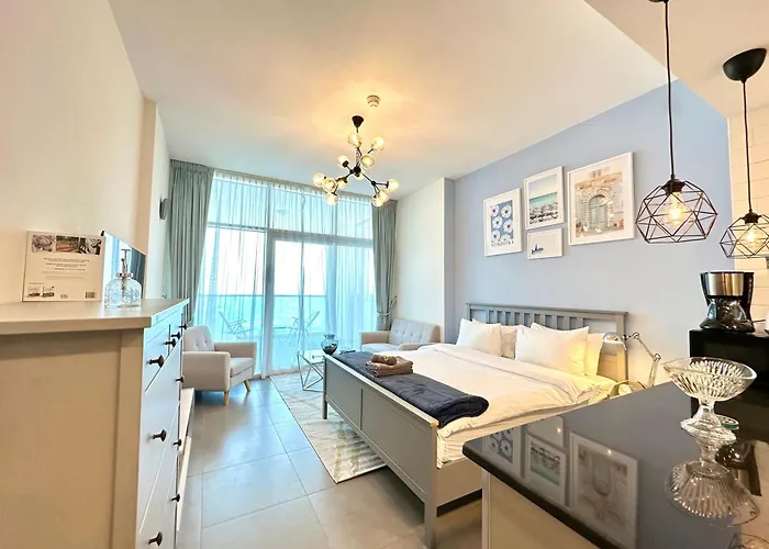 Marcopolo - Spacious Studio, Jvt, Gym & Pool