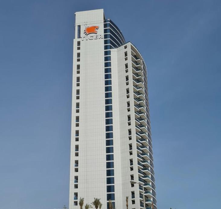 Marcopolo - Spacious Studio, Jvt, Gym & Pool
