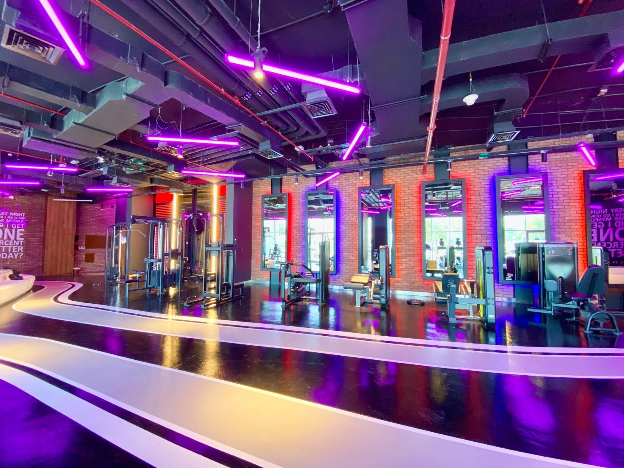 Marcopolo - Spacious Studio, Jvt, Gym & Pool