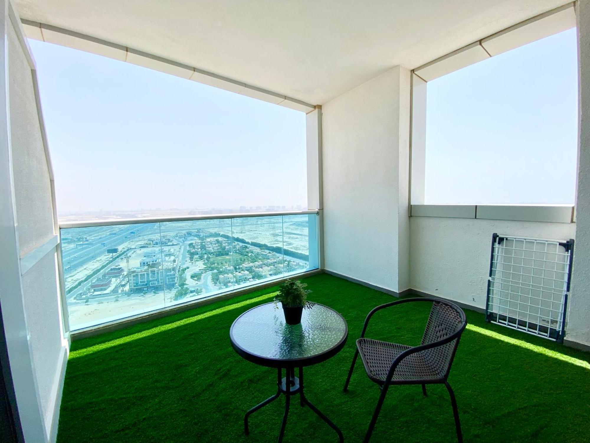Apartment Marcopolo - Spacious Studio, Jvt, Gym & Pool Dubai