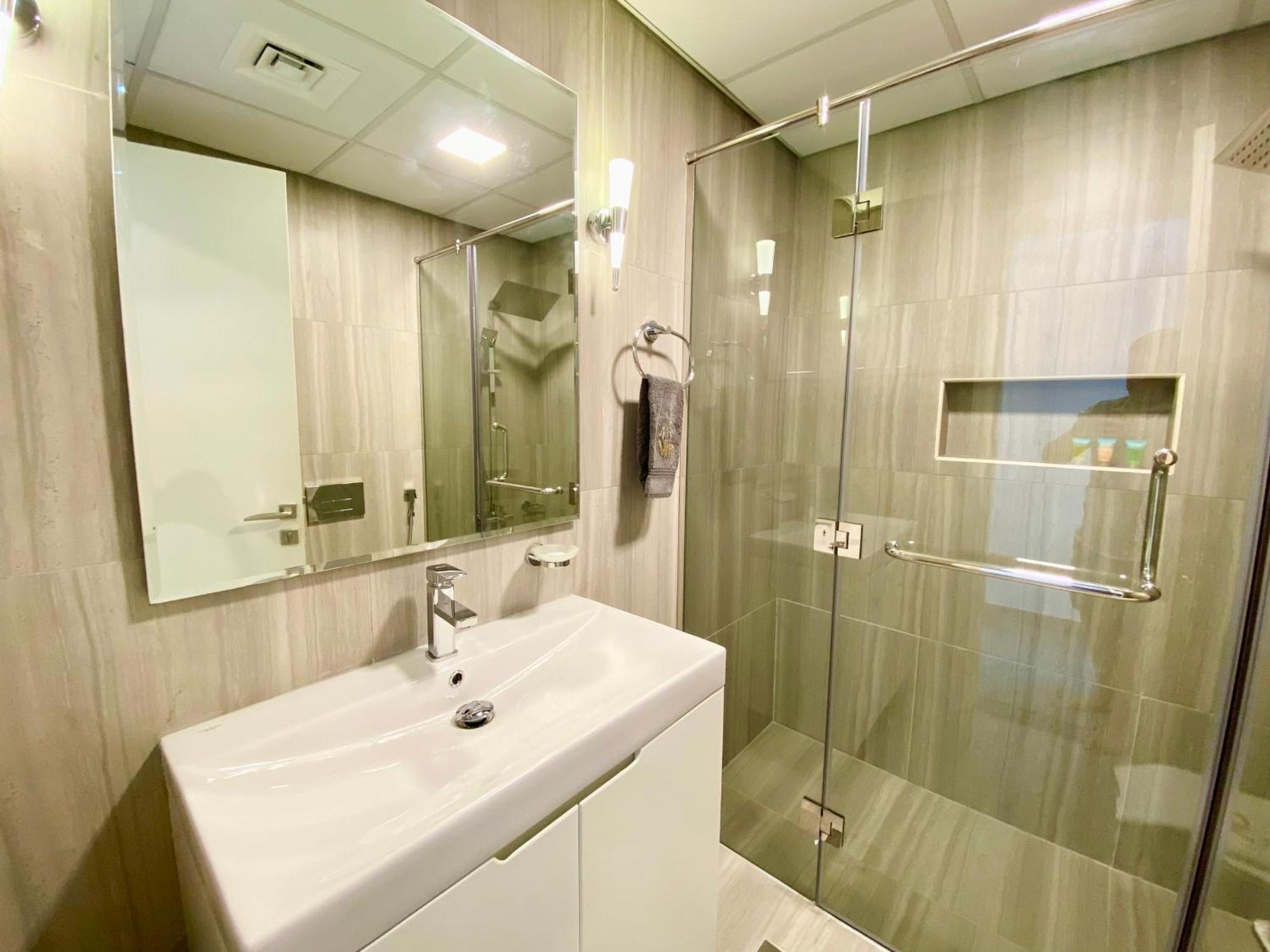 Apartment Marcopolo - Spacious Studio, Jvt, Gym & Pool Dubai