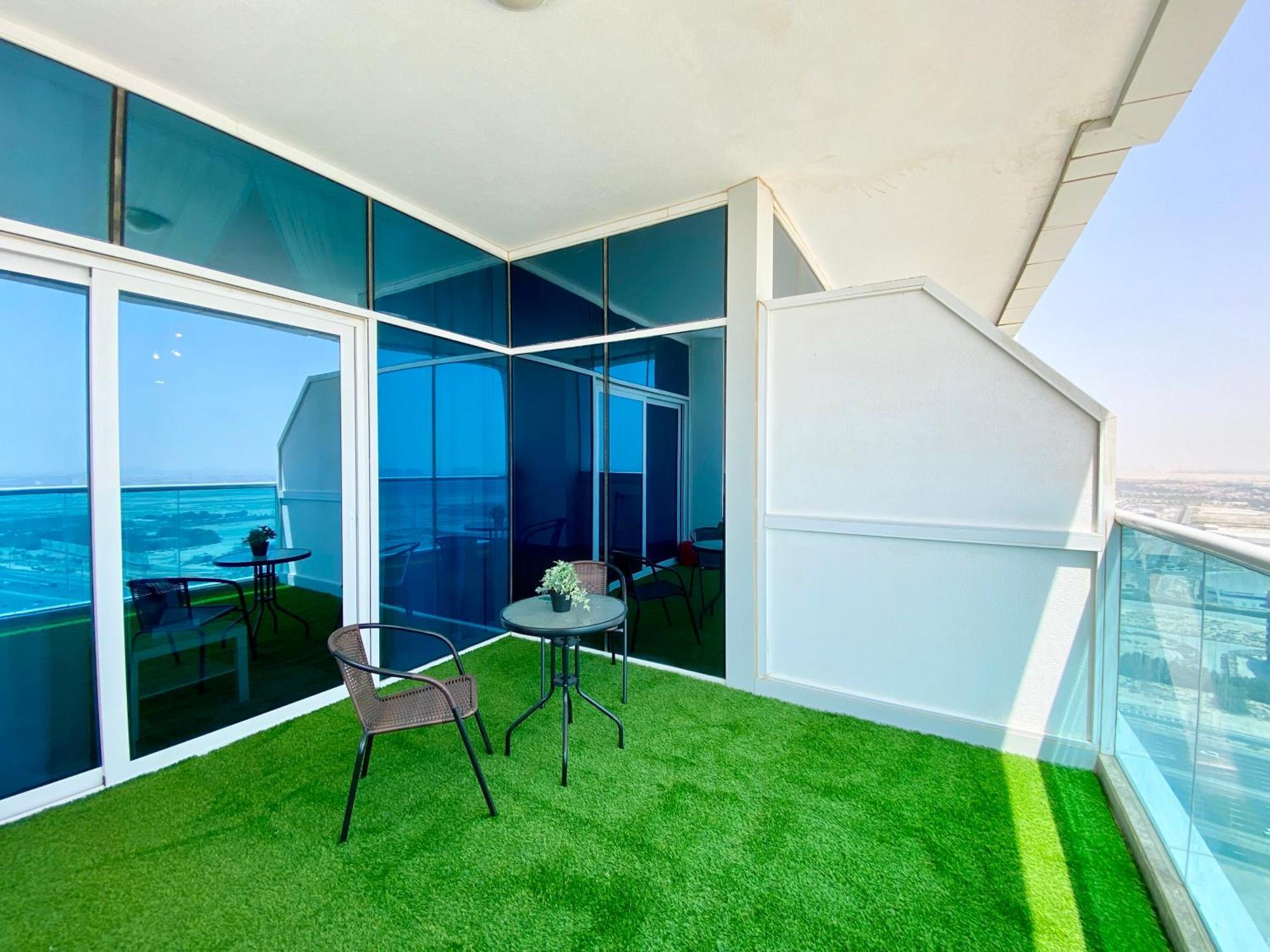 Marcopolo - Spacious Studio, Jvt, Gym & Pool Apartment *
